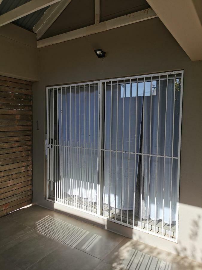 Appartement Rosedene à Bloemfontein Extérieur photo