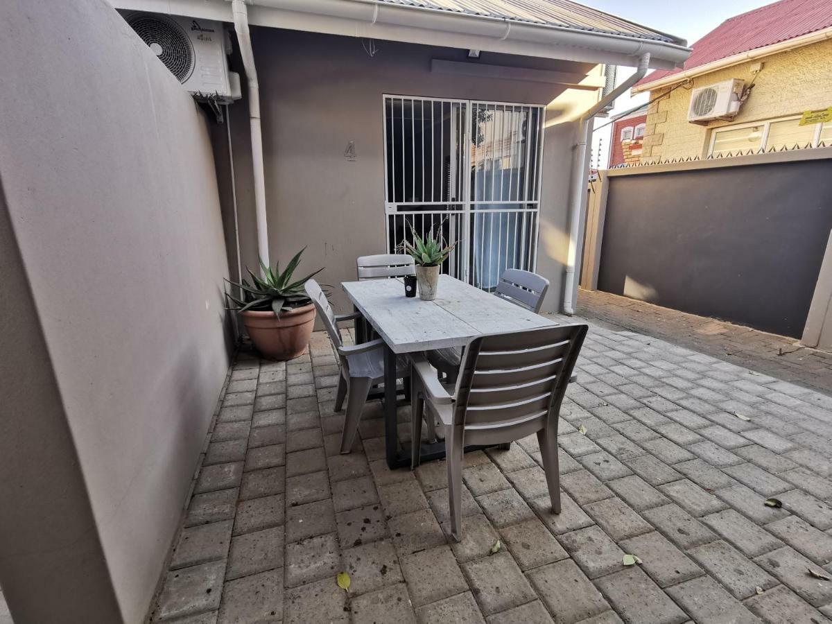 Appartement Rosedene à Bloemfontein Extérieur photo